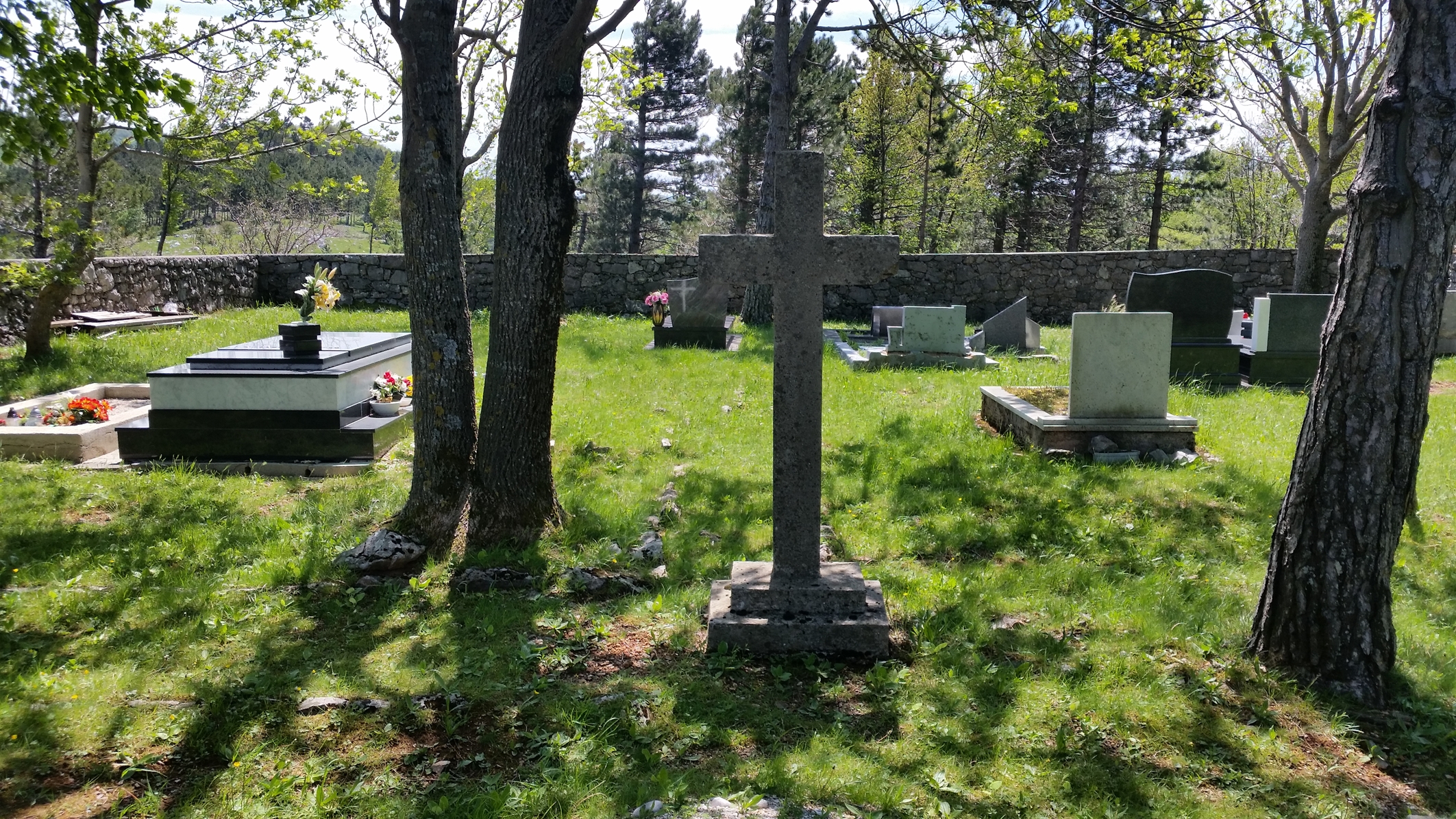 Groblje Krmpote Luka